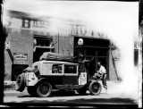 auto-nabirani benzinu v bloemfontein, j.afrika 1931